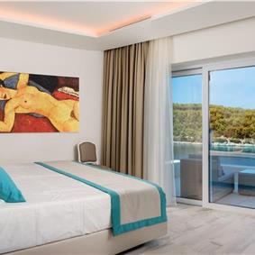 Luxury 6 Bedroom Brac Island Beach Front Villa With Heated Infinity Pool and lift near Sumartin sleeps 12